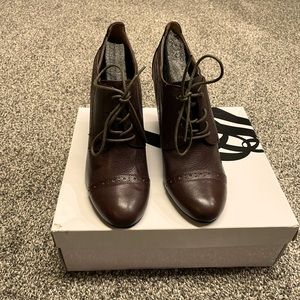 Ladies Nine West Brown Oxford Shoes